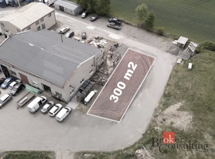 Pronájem komerčního objektu, sklad, 300 m²