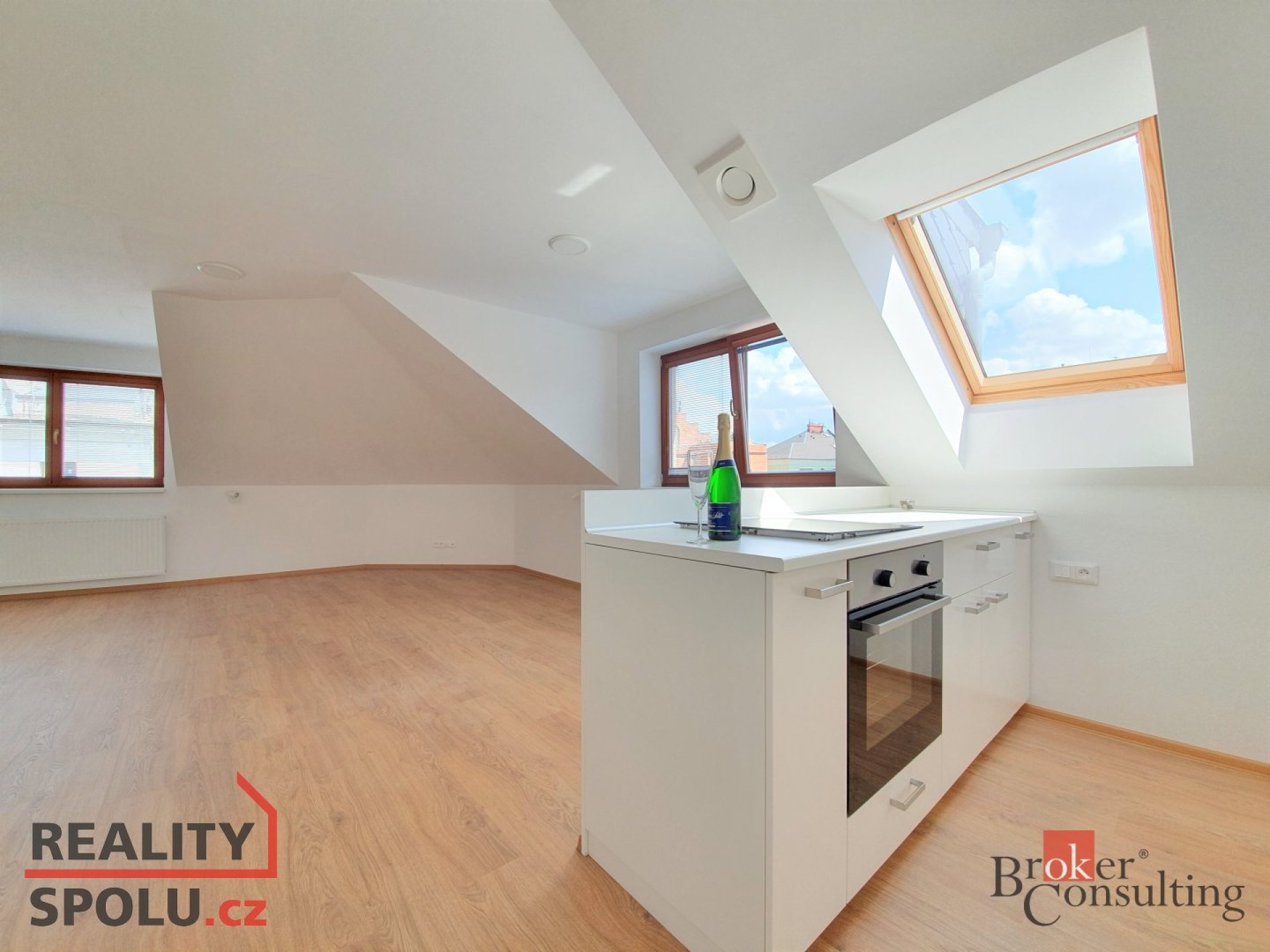 Pronájem, byty/3+kk, 85 m2, Pode Zdí 2028/12, 74801 Hlučín, Opava [ID 85838]