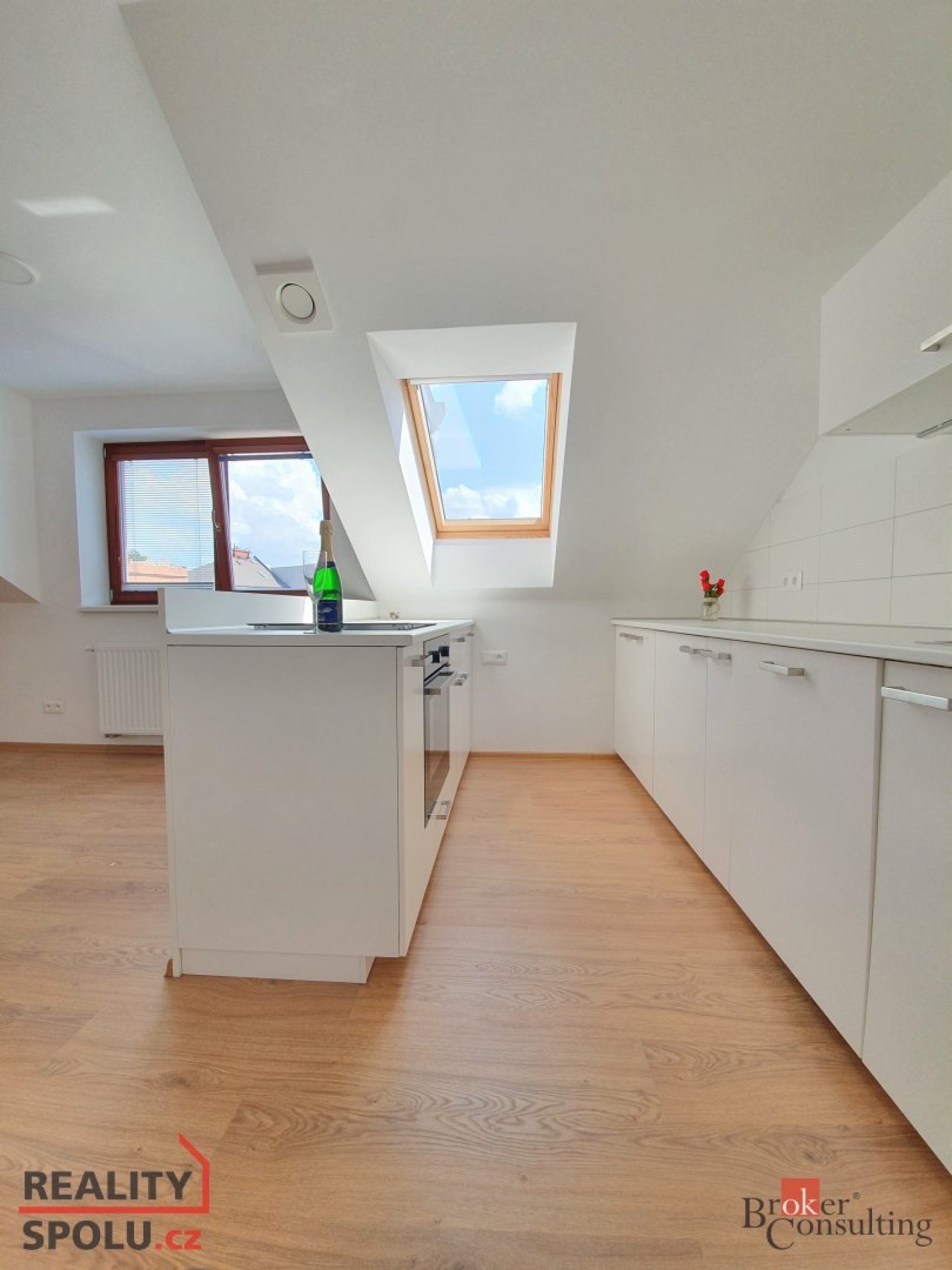 Pronájem, byty/3+kk, 85 m2, Pode Zdí 2028/12, 74801 Hlučín, Opava [ID 85838]