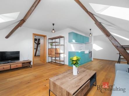 Pronájem bytu, 3+kk, 77 m²