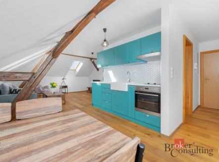 Pronájem bytu, 3+kk, 77 m²
