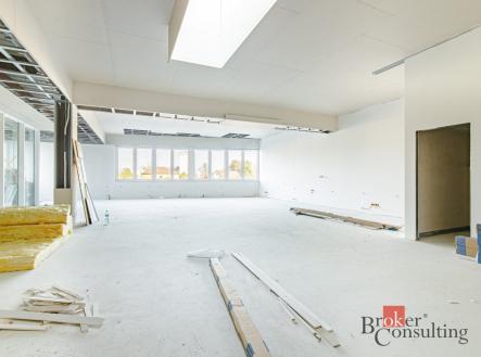 Pronájem komerčního objektu, jiný, 159,7 m²