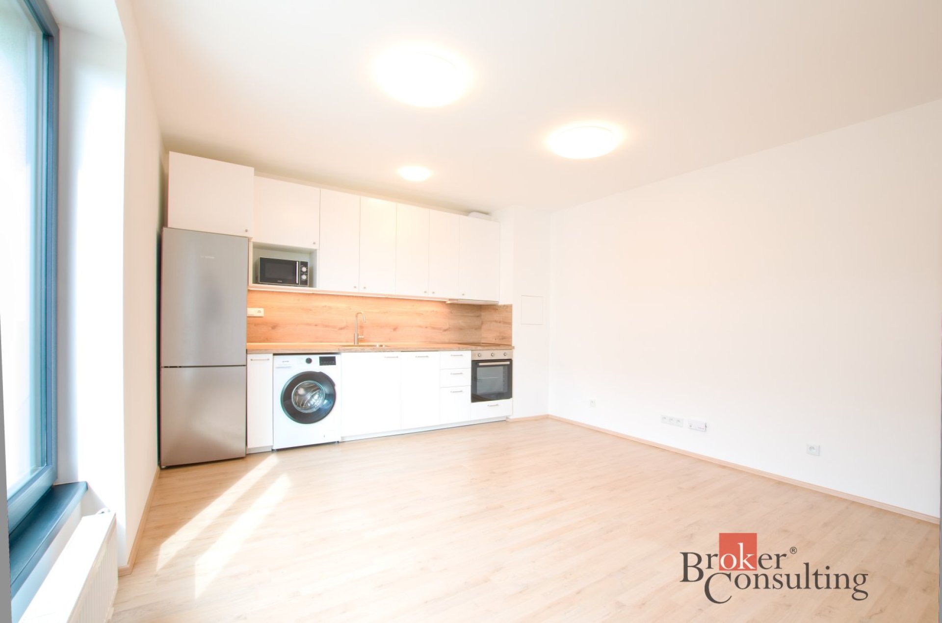 Pronájem, byty/1+kk, 26.46 m2, Železná 3068/18, Jižní Předměstí, 30100 Plzeň, Plzeň-město [ID 86996]