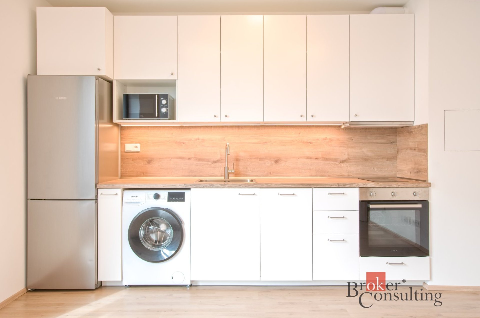 Pronájem, byty/1+kk, 26.46 m2, Železná 3068/18, Jižní Předměstí, 30100 Plzeň, Plzeň-město [ID 86996]