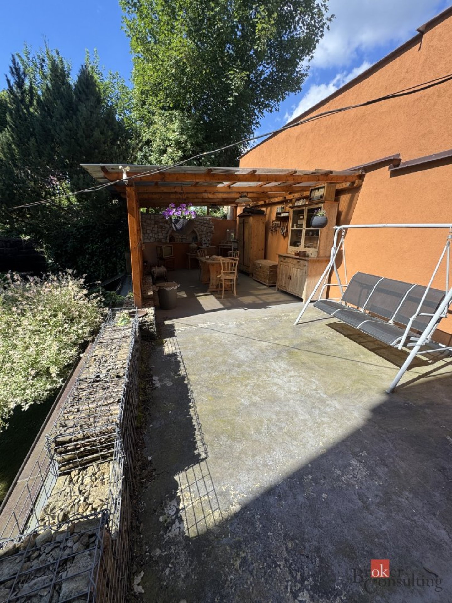 Prodej rodinného domu 290 m2, Hostinné