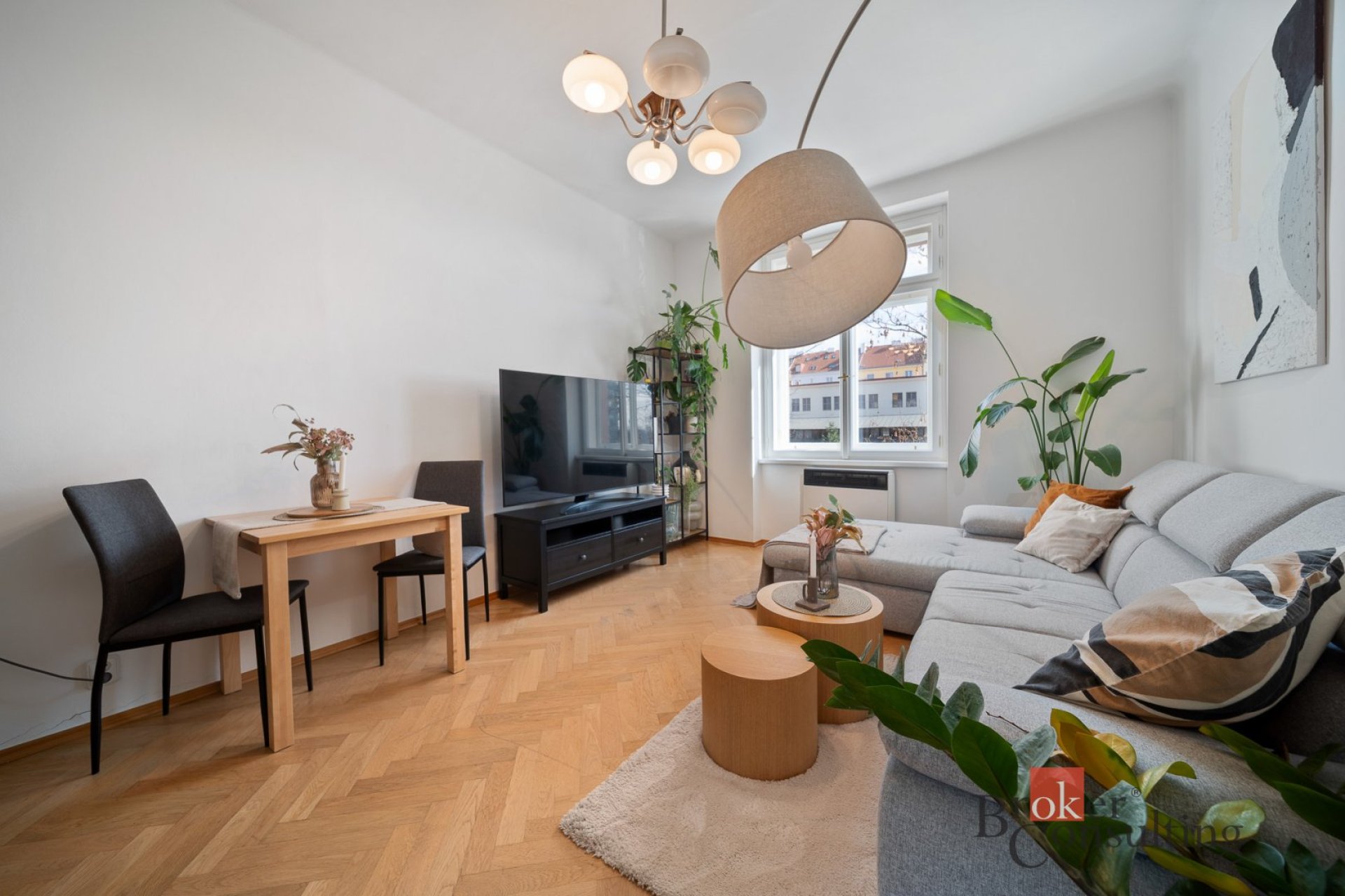 Prodej bytu 2+1, 2. patro, výtah – Korunní, Vinohrady