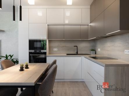 Prodej bytu, 3+kk, 77 m²
