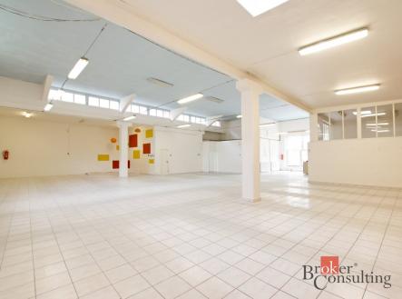 Pronájem komerčního objektu, jiný, 400 m²