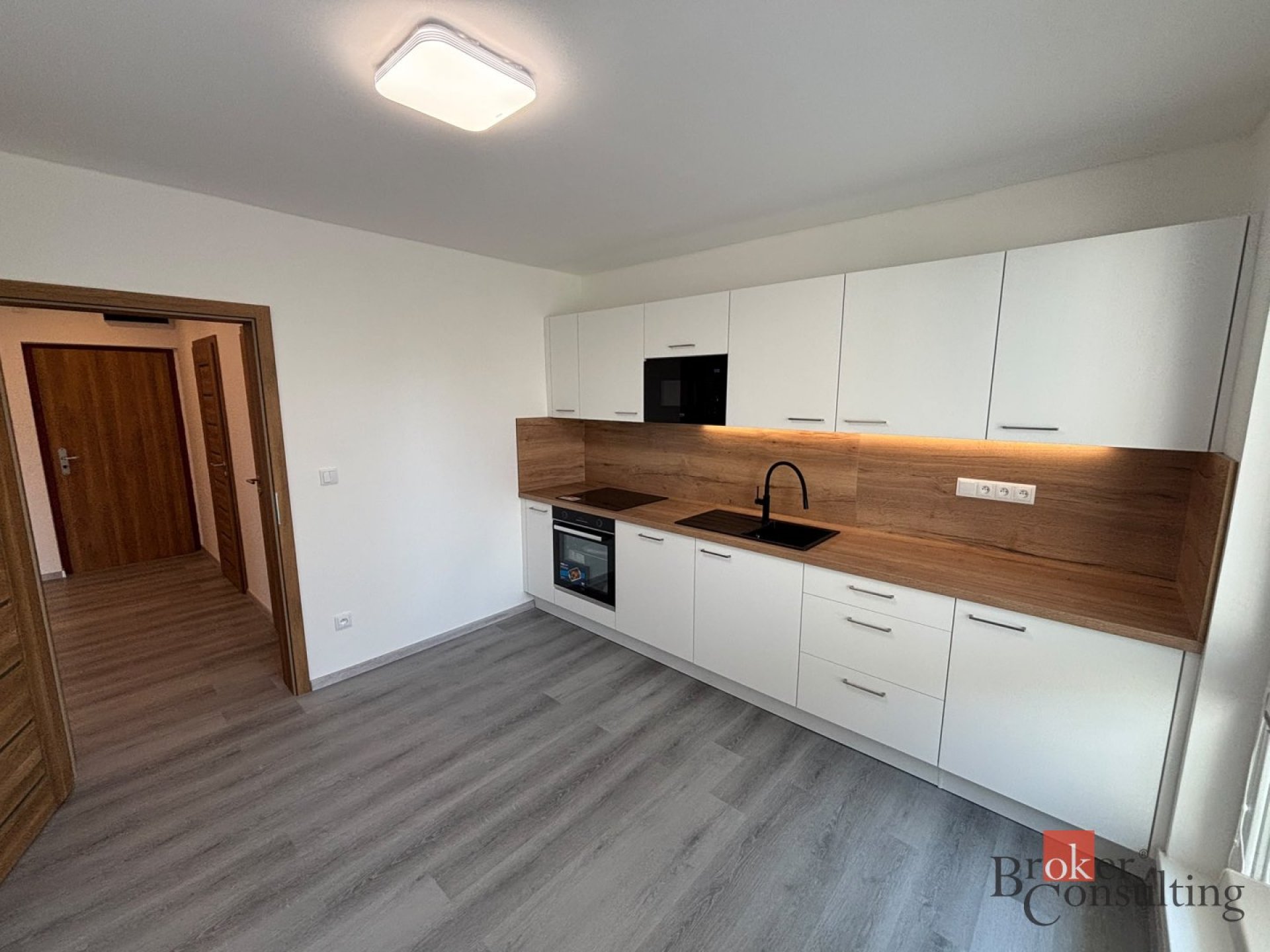 Pronájem, byty/3+1, 65 m2, Na Obvodu 1102/49, 70300 Ostrava, Ostrava-město [ID 87854]