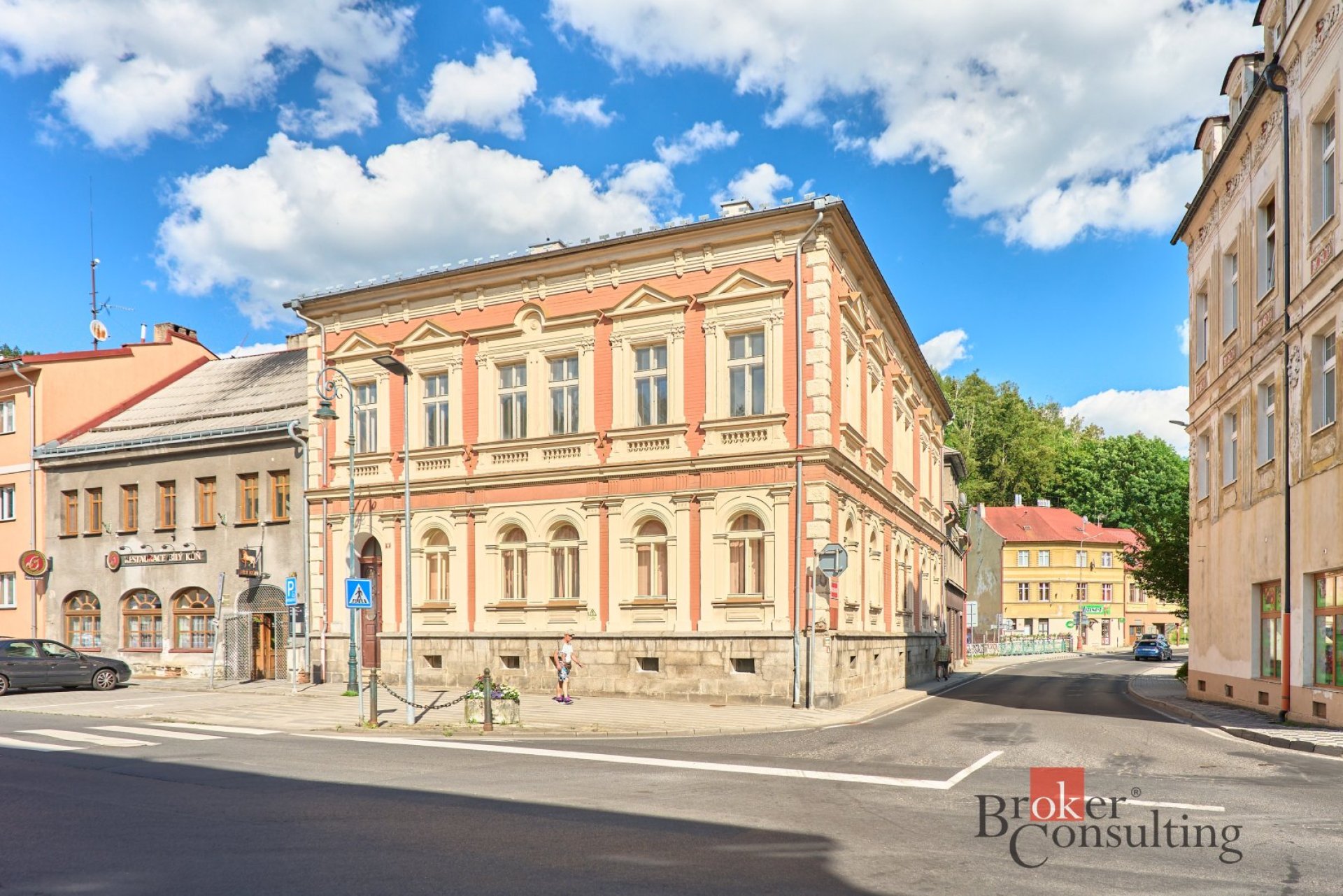 Historická budova v centru Nejdku s užitnou plochou cca 750 m² – investiční příležitost