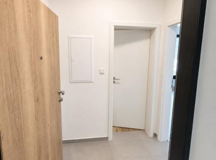 Pronájem bytu, 1+kk, 37 m²