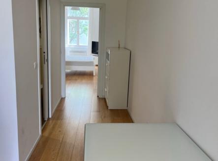 Pronájem bytu, 2+kk, 43 m²