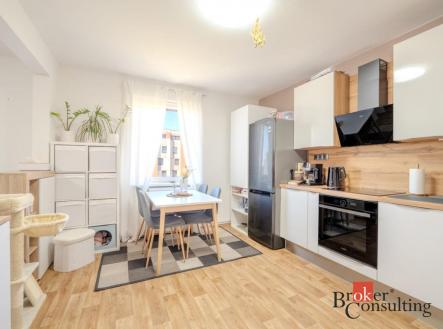 Pronájem bytu, 1+kk, 37 m²