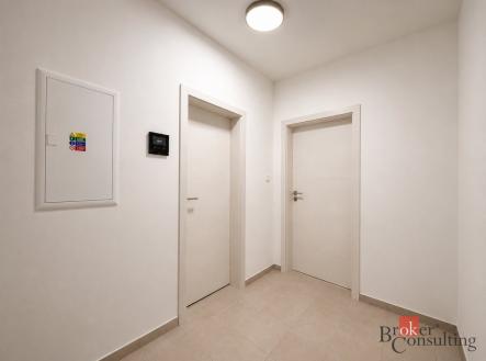 Pronájem bytu, 1+kk, 37 m²