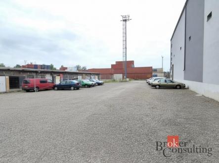 Pronájem komerčního objektu, sklad, 1 700 m²
