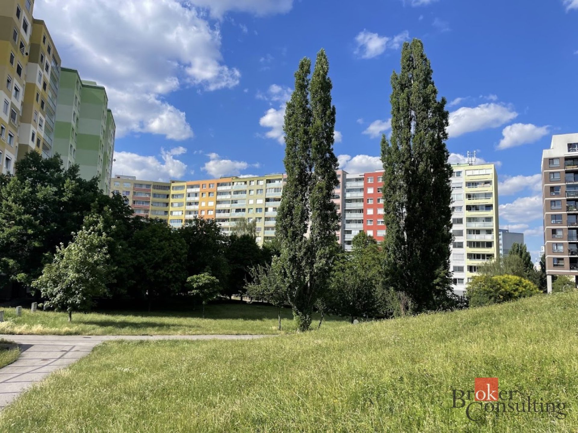 Prodej, byty/2+kk, 43 m2, Zvoncovitá 1967/15, 15500 Praha, Hlavní město Praha [ID 88238]