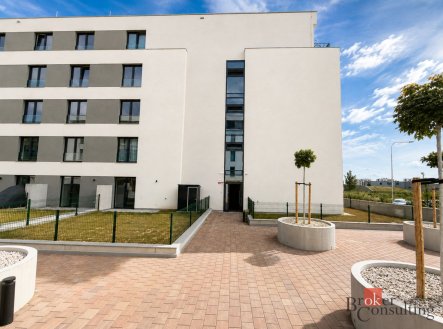Pronájem bytu 2+kk, 57 m2 s balkonem 13 m2 v Plzni, ulice Železná 14
