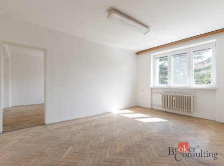 Prostorný byt 3+1 s balkonem a velkým sklepem, 77 m²|Modřice