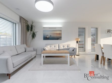 Prodej domu/vily, 259 m², Dambořice – náhled fotky 3