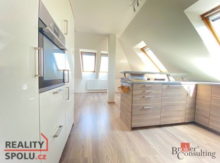Pronájem bytu, 4+kk, 80 m²