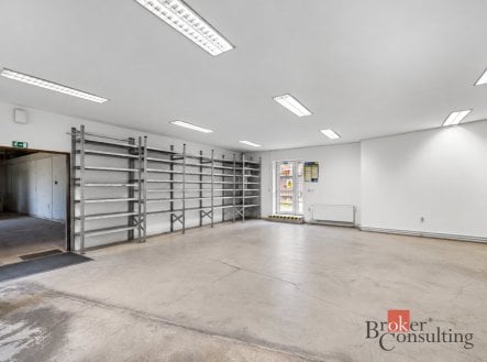 Pronájem komerčního objektu, sklad, 735 m²