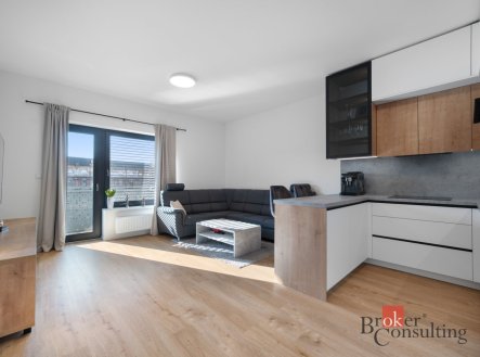 Pronájem bytu, 2+kk, 68 m²