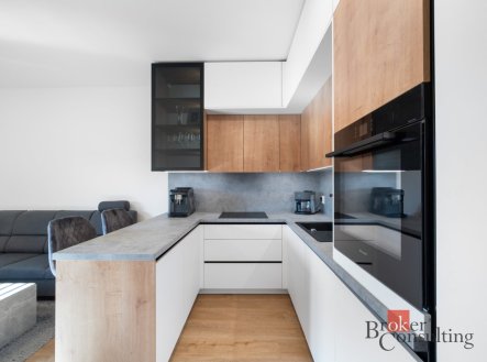 Pronájem bytu, 2+kk, 68 m²