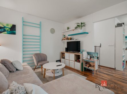 Pronájem bytu, 2+kk, 62 m²