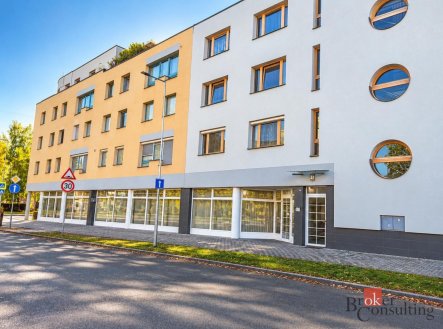 Pronájem komerčního objektu, jiný, 91,85 m²