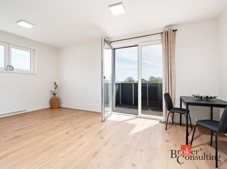 Pronájem bytu, 1+kk, 35,5 m²