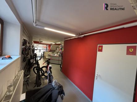 Pronájem - obchodní prostor, 183 m²