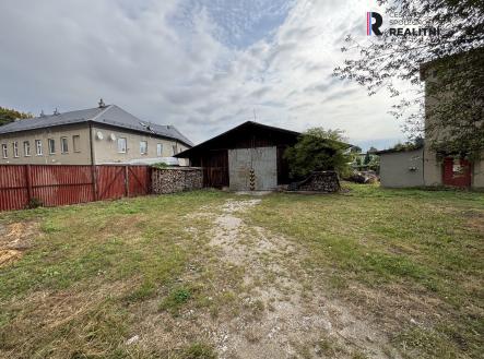 Prodej skladovací prostor, 1 585 m² obrázek