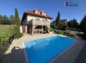 Prodej domu/vily, 318 m²