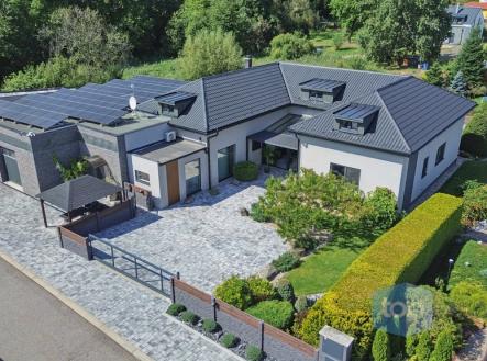 Prodej domu/vily, 698 m²