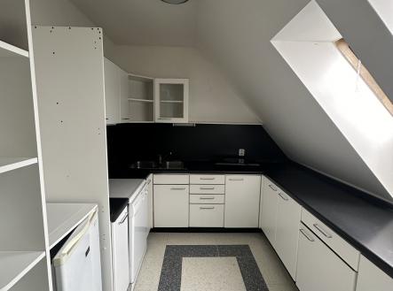 Pronájem bytu, 2+kk, 85 m²