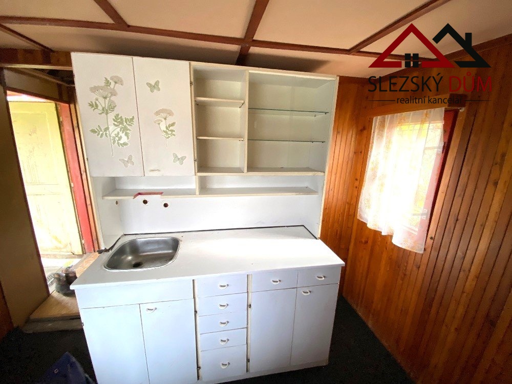 Tel.:604 799 700 Slezský dům