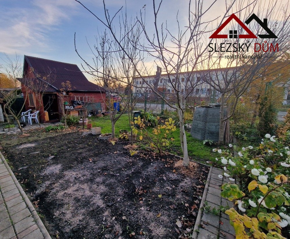 Tel.:604 799 700 Slezský dům