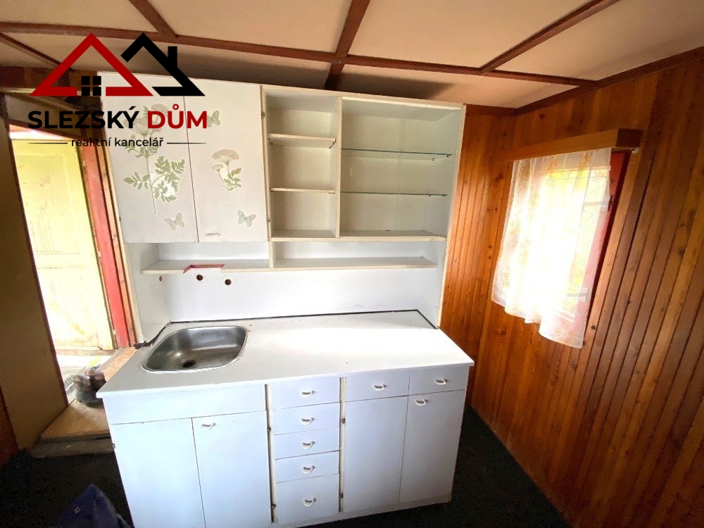 Tel.:604 799 700 RK Slezský dům