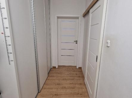 Tel.:604 799 700 RK Slezský dům
