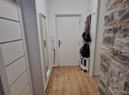 Tel.:604 799 700 RK Slezský dům