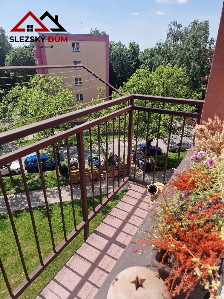 Tel.: 604 799 700 RK Slezský dům