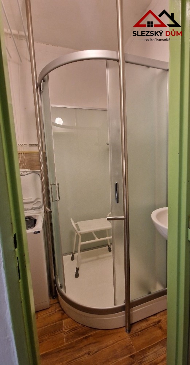 Tel.:604 799 700 RK Slezský dům