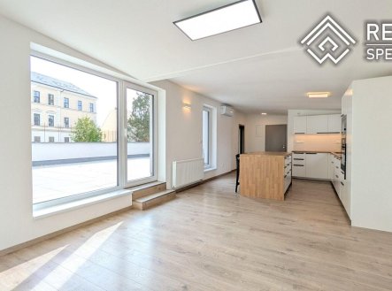 Pronájem bytu, 3+kk, 78 m²