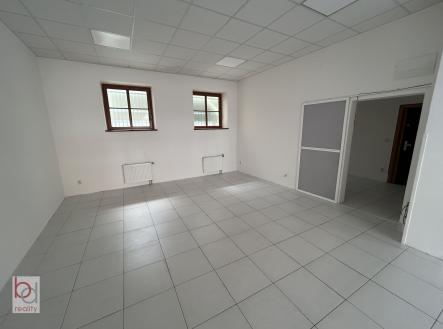 Pronájem - komerční objekt, obchodní centrum, 69 m²