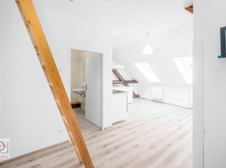 Pronájem bytu, 1+kk, 35 m²