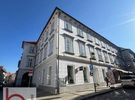 Pronájem obchodní prostor