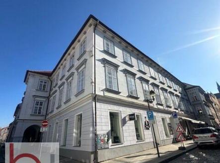 Pronájem obchodní prostor