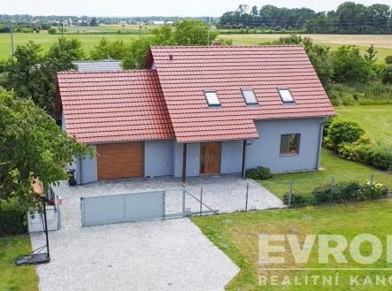 Prodej - dům/vila, 208 m²