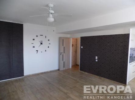 Pronájem bytu, 2+kk, 45 m²