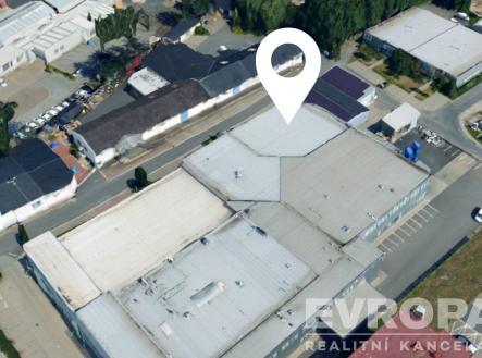 Pronájem obchodní prostor, 600 m²